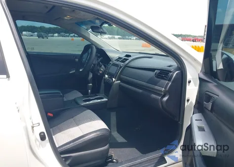 2014 Toyota Camry Se Sport z USA, uszkodzony, nr VIN 4T1BF1FK1EU447468